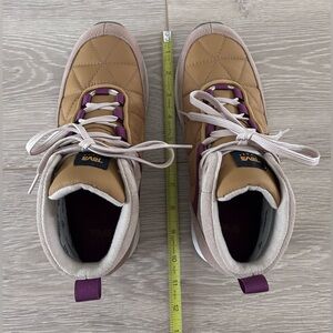 Teva Quilted High-Tops with Tan and Purple, Women’s, Size 7